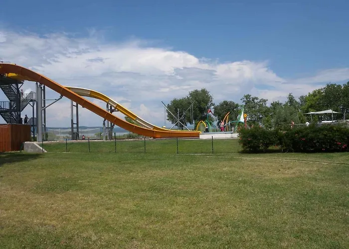 In 35154 * Balatonboglár